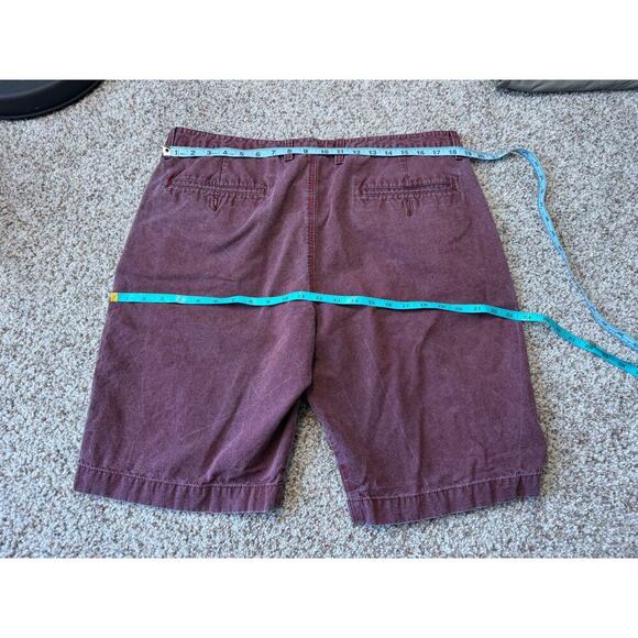 LEVIS Washed Red Denim Men's Shorts, Size 38, flat front chino - Picture 4 of 9